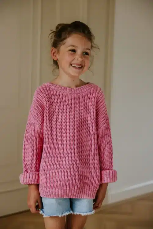 Chunky-sweater-bubblegum-pink-yuki-kidswear-knitwear-knit-jumper-roze-pullover-trui-gebreid-organic-cotton_545x.progressive