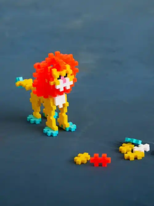 4324_Lion_Lifestyle1