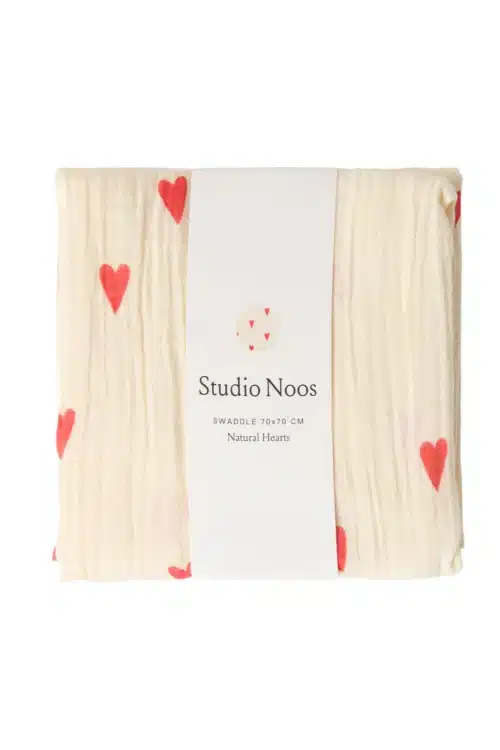 Neutral_Hearts_Swaddle_70x70_PS1_34652bbc-e223-4199-8054-1c85c51ef432_1000x
