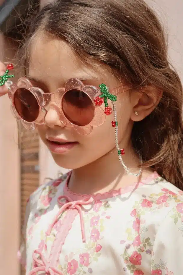 konges-slojd-zonnebril-junior-flower-glitter-rose (1)